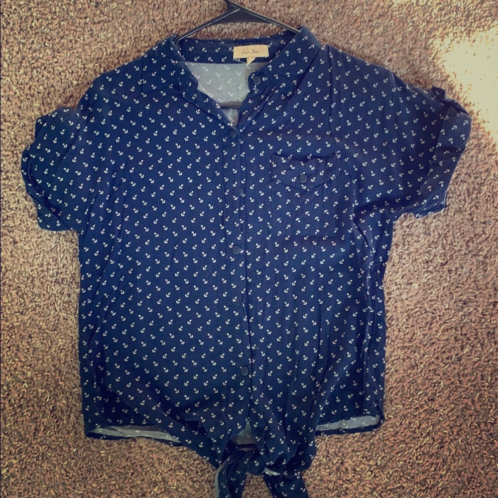 Woman’s blouse